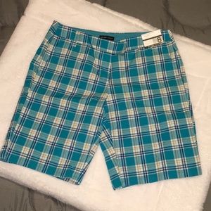 Manhattan Chino Bermuda Shorts